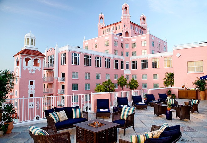 Ce palais rose au bord de la mer est une icône de la côte du golfe de Floride 